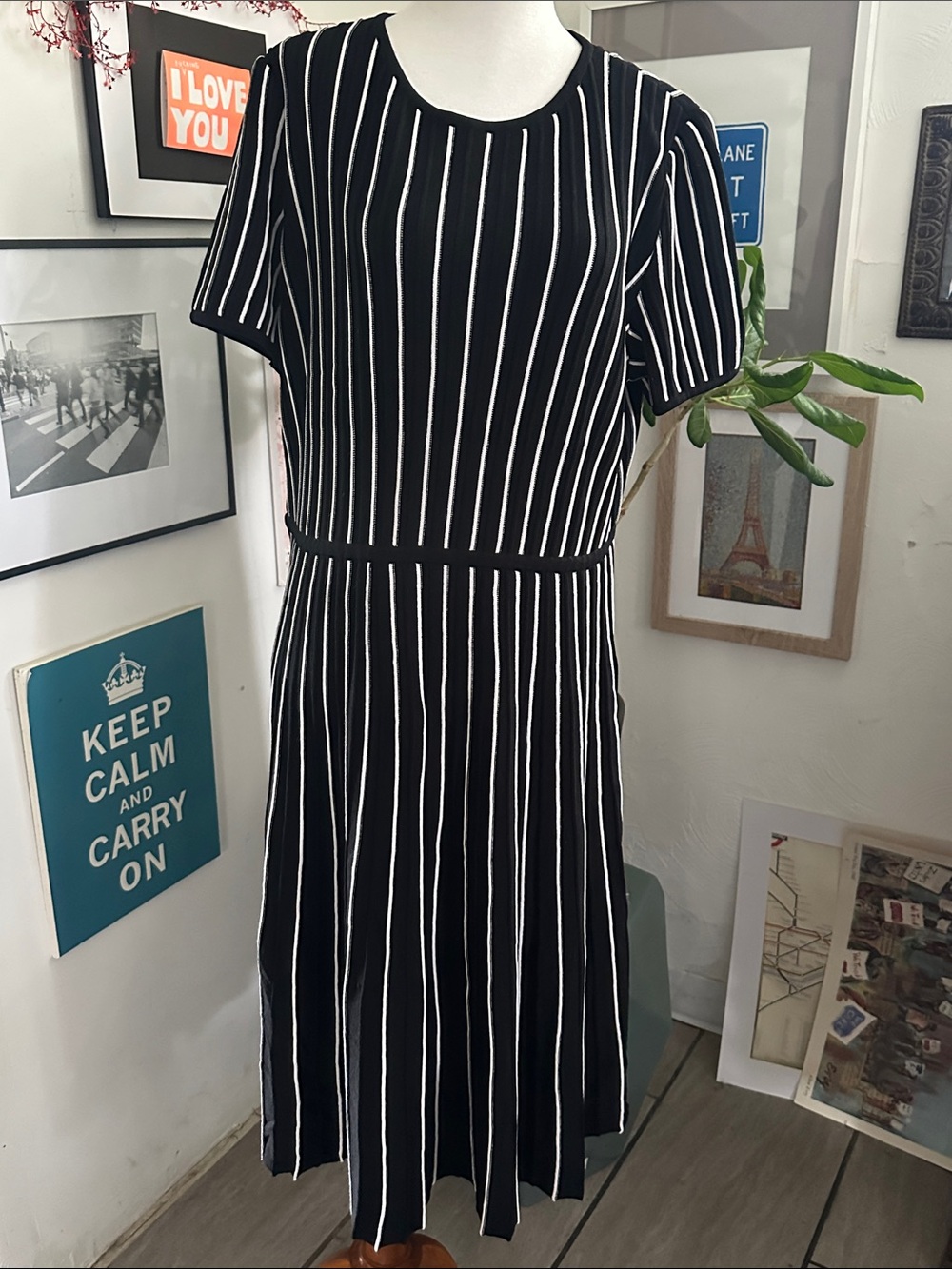 Ming Wang Black Dress with White Vertical Stripes - Short Sleeve Midi Large